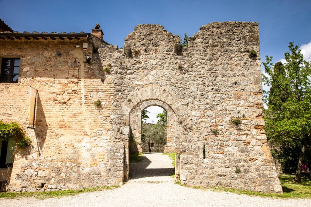 Mura della Rocca di Montestaffoli
