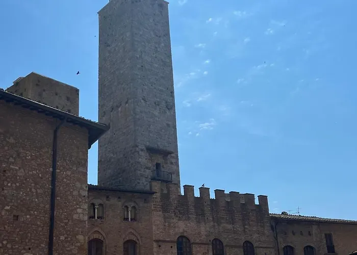 A La Casa Dei Potenti